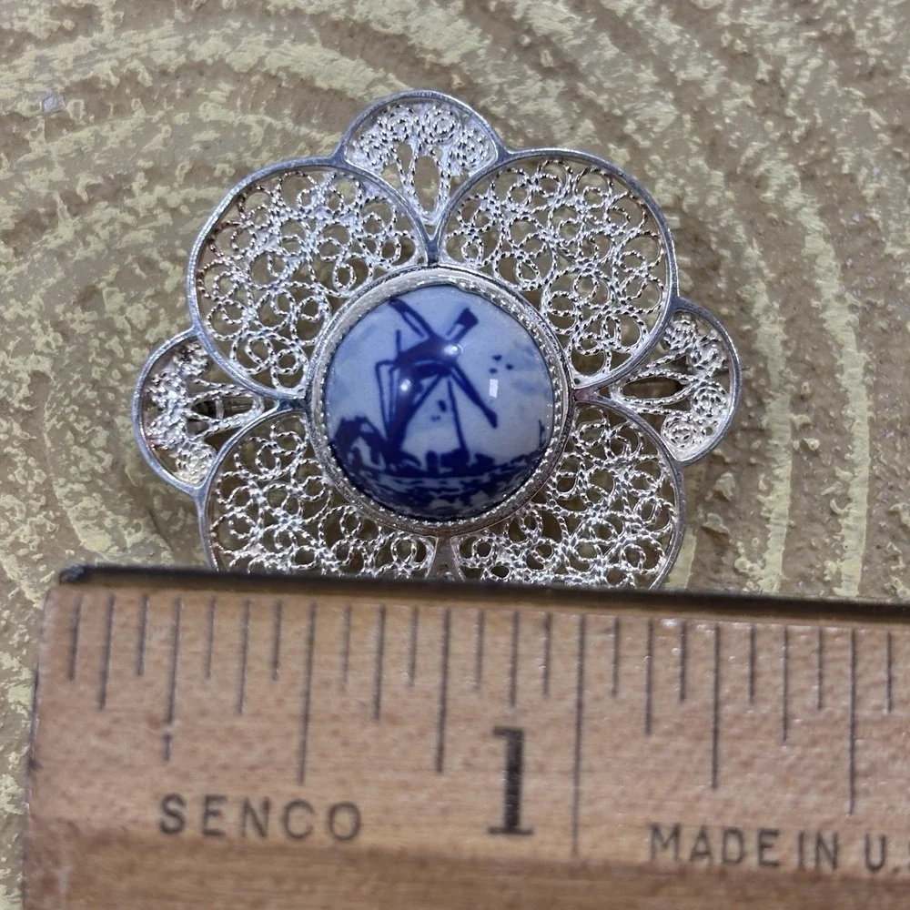 Vintage Sterling Delft Holland‎ Filigree Style Pin Holland Porcelain Center